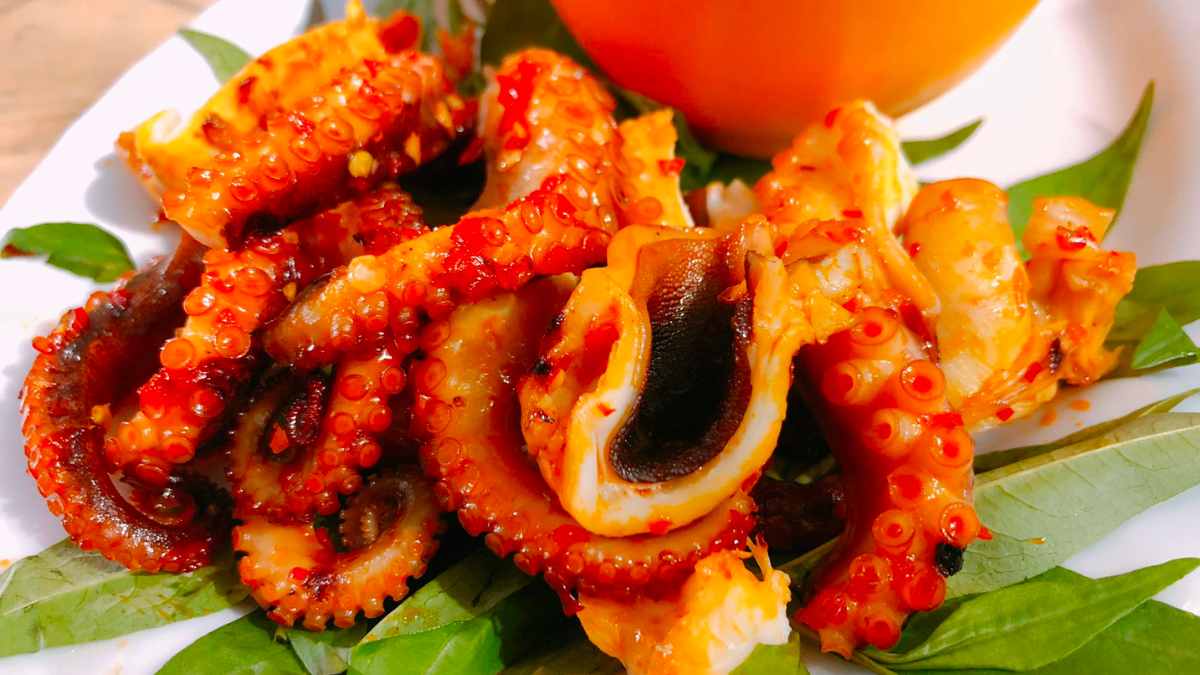 Bạch Tuộc Nướng Than Hoa
